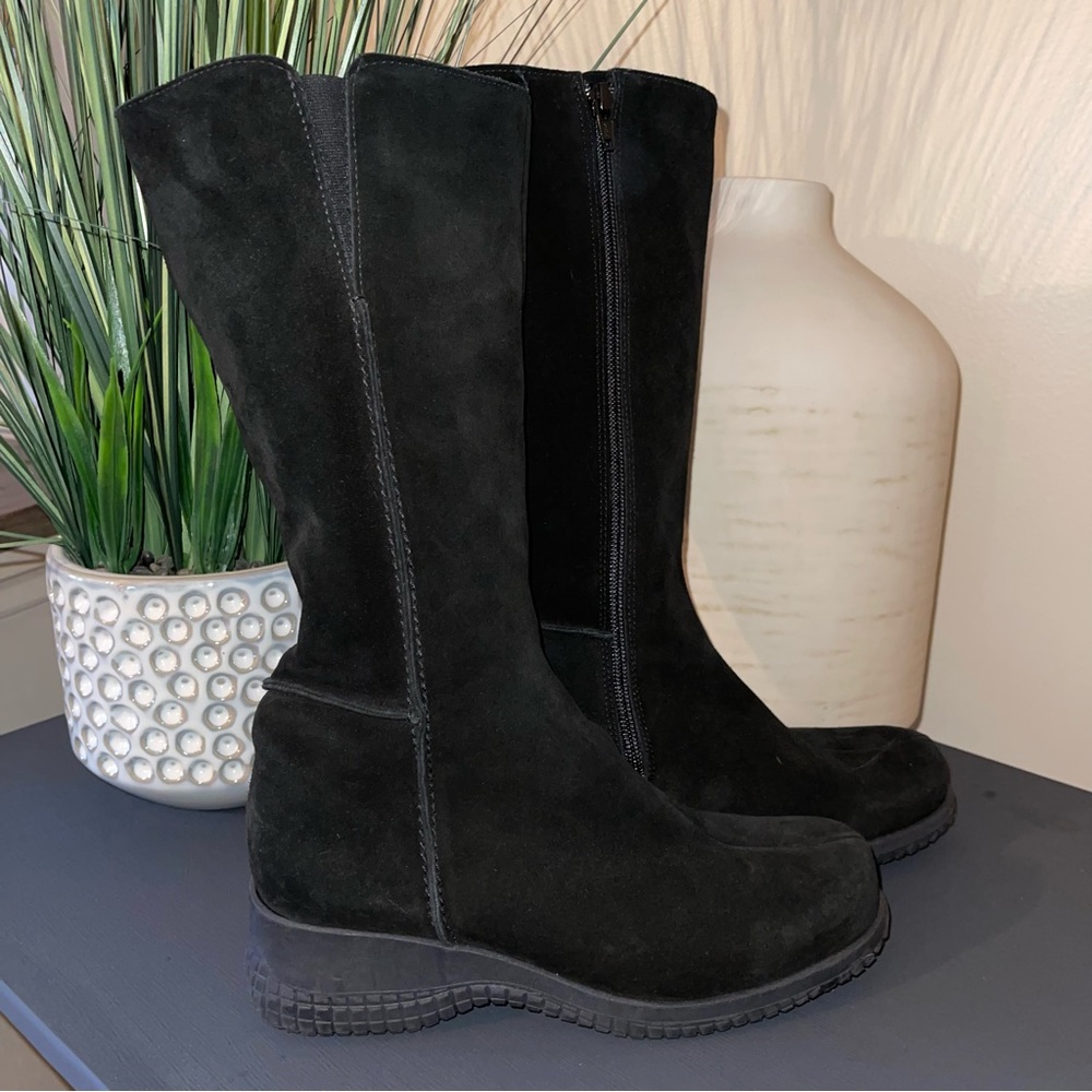 La Canadienne Suede Waterproof Wedge Boots Size 7M Style #16539